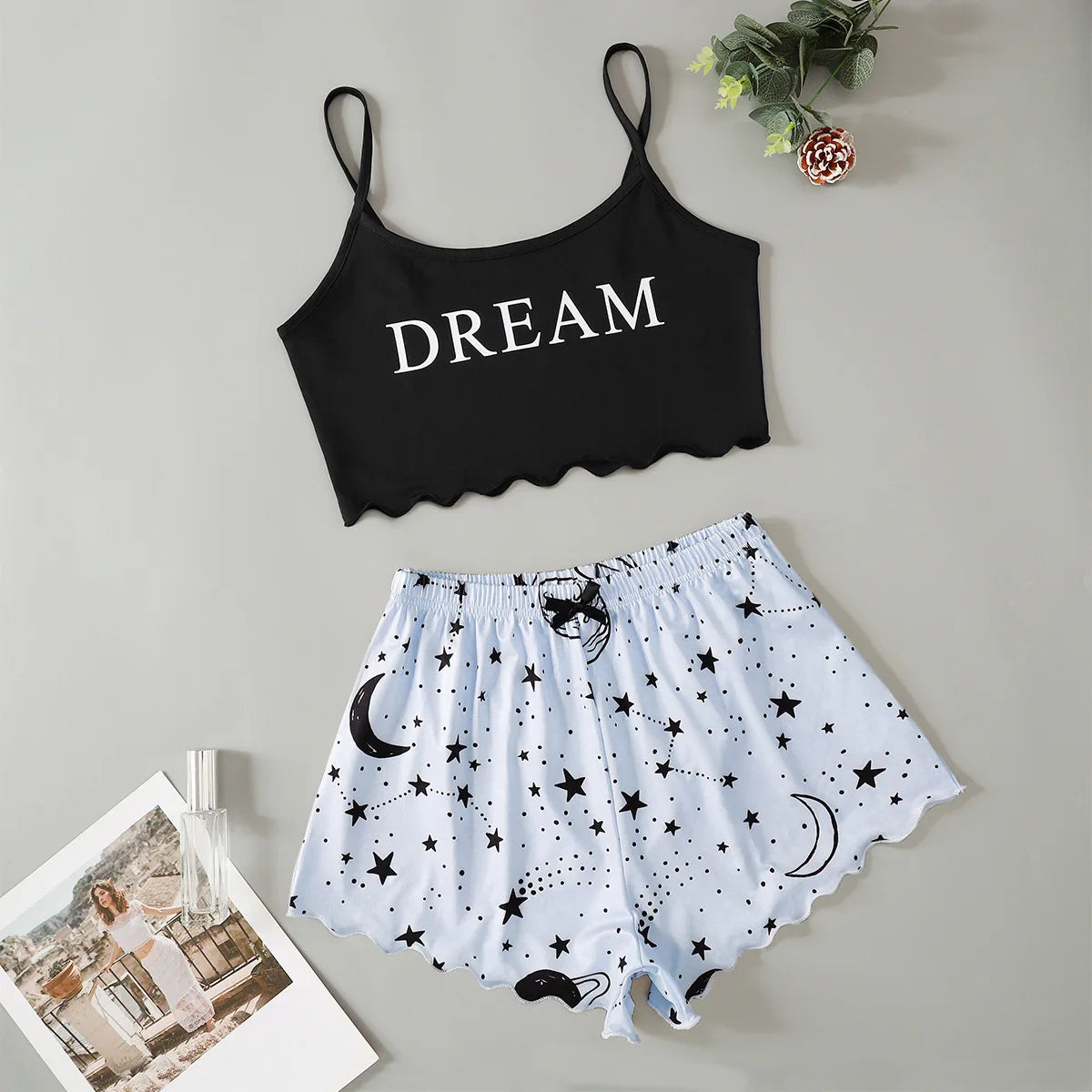 Women's Pajamas Set Sexy Lingerie Starry Sky Print Sling Sleepwear V-Neck Sleeveless Top and Shorts Sets Pyjamas Homewear