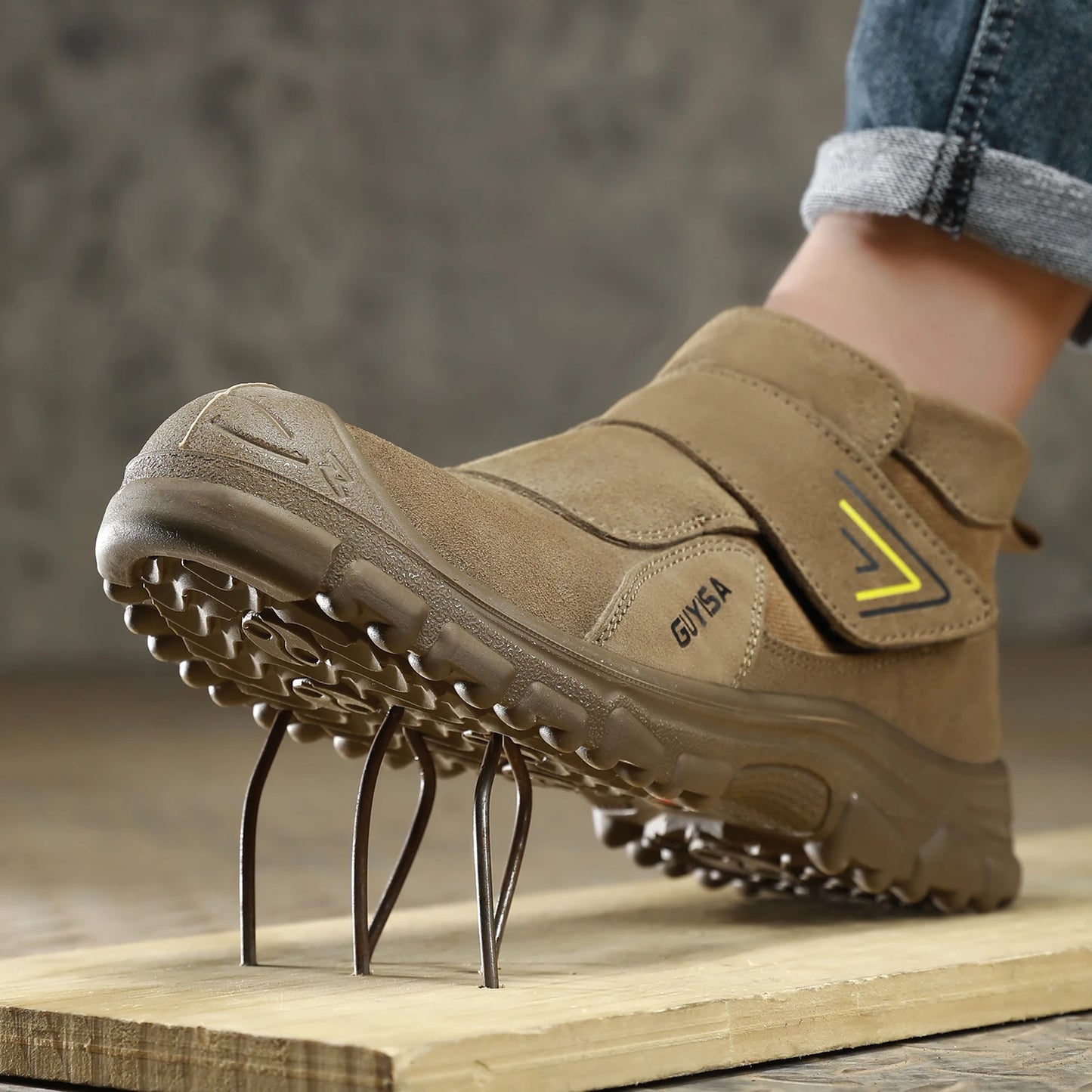 Work shoes for men, anti-shatter, anti-stab, anti-scald, durable sole, all-season model
