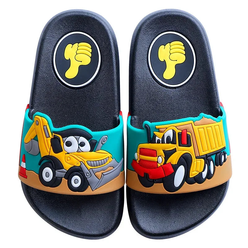 Chinelos de verão New2024 para crianças Sapatos infantis Chinelos de desenho animado Sandálias antiderrapantes de sola macia Sapatos infantis sapatos de menina chinelos