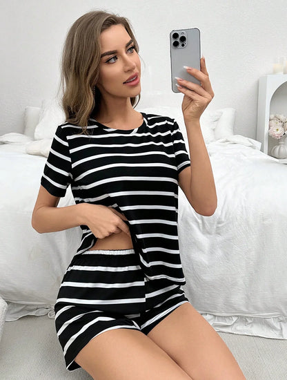 Women's Striped Pajamas Set Short Sleeve T-Shirt And Shorts Sleepwear 2 Piece Set For Women Casual Loose Homewea