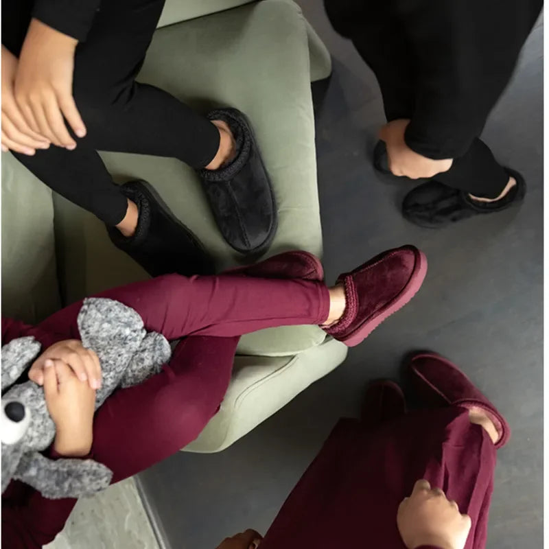 AP 2025 inverno chinelos de veludo para crianças meninos meninas sapatos de polar de cano baixo crianças moda casual pantufas de veludo para casa