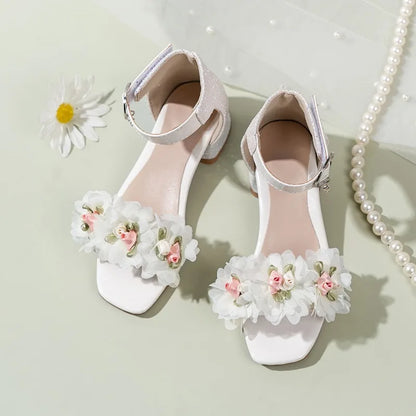 2026 Sandálias Elegantes de Verão para Crianças Novas Lantejoulas Meninas Sapatos de Passarela para Festa de Casamento Moda Flor Crianças Princesa Salto Alto