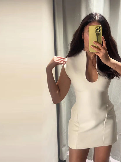 Vestido Elegante Fino de Mulher Gola Alta Oco Sem Mangas com Cintura Marcada Mini Vestidos Femininos 2026 Primavera Verão Robe