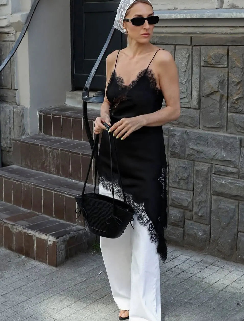 Novo Vestido de Renda Curto de Alças Finas para Mulher, Vestido de Noite Sexy com Fenda e Costas Descobertas, de Cintura Alta