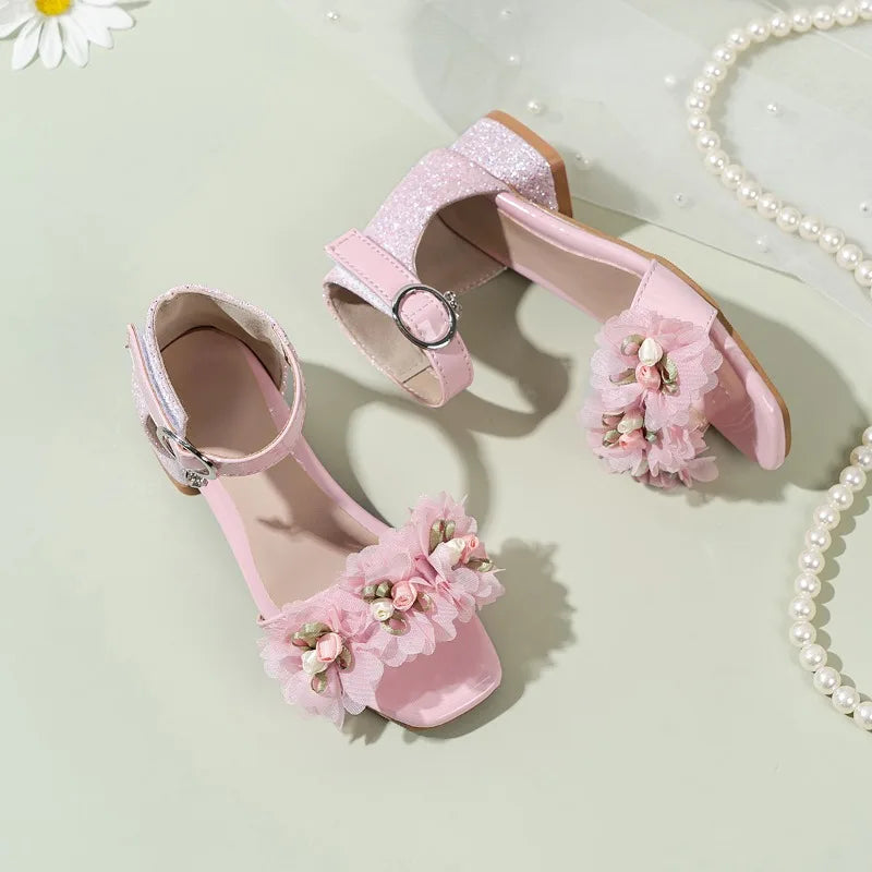 2026 Sandálias Elegantes de Verão para Crianças Novas Lantejoulas Meninas Sapatos de Passarela para Festa de Casamento Moda Flor Crianças Princesa Salto Alto