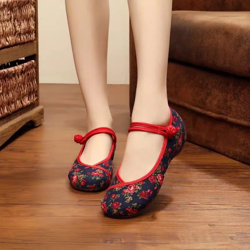 Cresfimix sapatos femininas women classic light weight retro chinese embroidery flat shoes lady casual black comfy shoes ab294