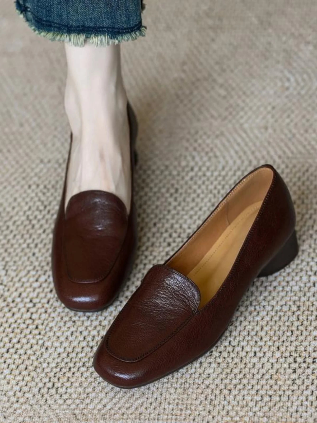 Comfortable Leather Low Heel Slip-On Women's Shoes Fashionable Retro Style Spring Autumn Seasonal Simple Match All round