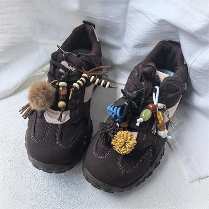Maillard Flower Pine Cone Pom-Pom Tassel Shoelaces with Wood Beads Kangaroo Charm Unisex Sneaker Accessory 1 PCS