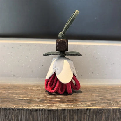 Maillard Flower Pine Cone Pom-Pom Tassel Shoelaces with Wood Beads Kangaroo Charm Unisex Sneaker Accessory 1 PCS