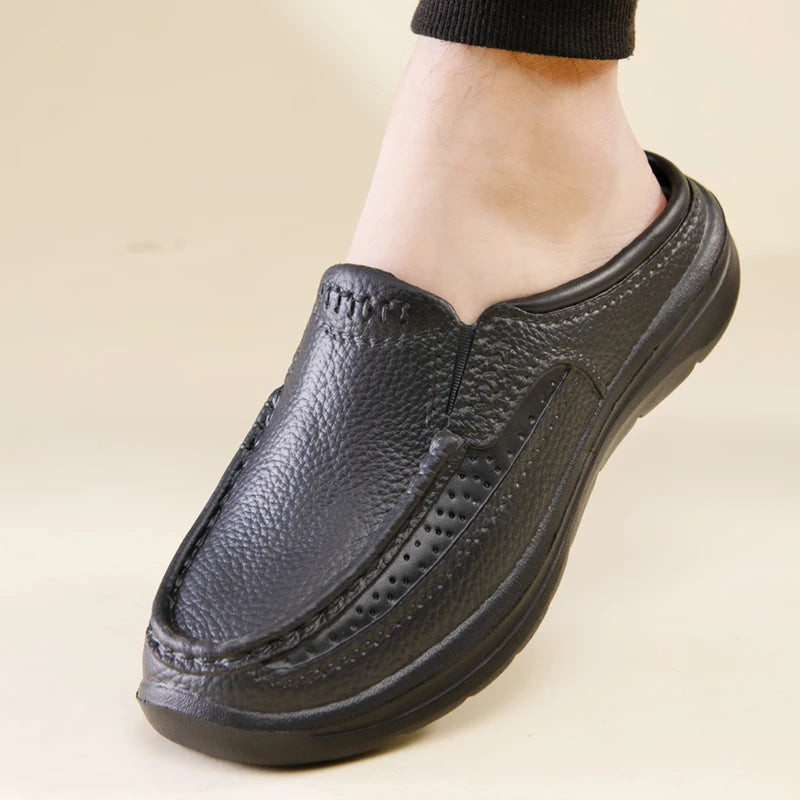 Sapatos masculinos de primavera e verão, novos, respiráveis, impermeáveis, antiderrapantes, resistentes a óleo, com sola macia, sapatos de chef casuais e modernos, sapatos de condução
