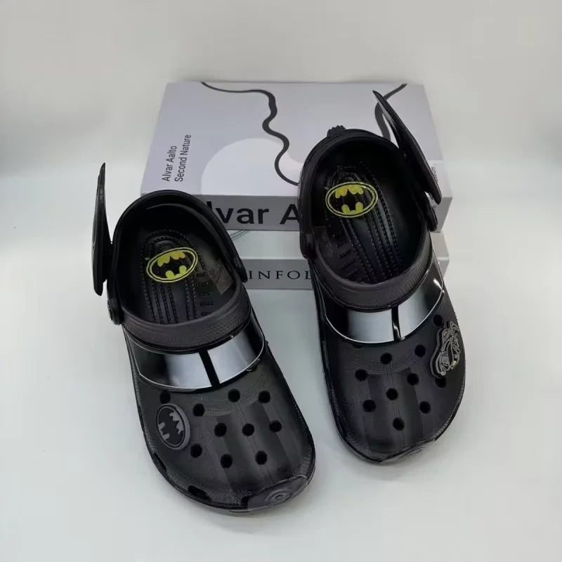 Sapatos de Gruta de Batman Anime Desenhos Animados Antiderrapantes Confortáveis Chinelos Y2K Chinelos de Casal Sandálias de Viagem ao Ar Livre Chinelos de Casa Presente de Festival
