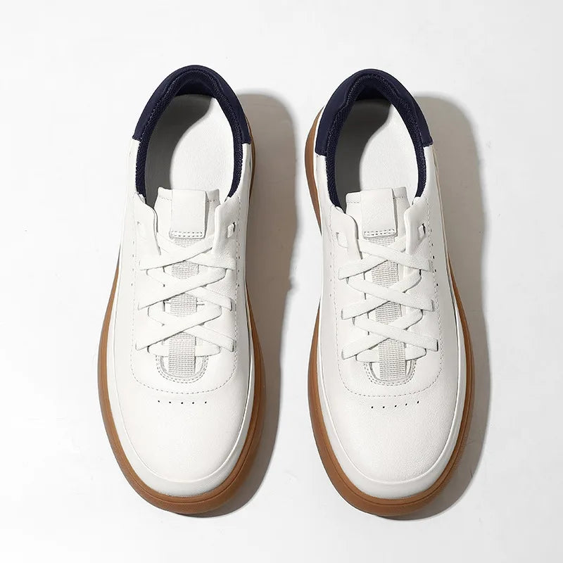 Sapatos masculinos sapatos de couro masculinos sapatos casuais com sola leve e macia sapatos brancos pequenos masculinos Confortável de usar Resistente ao desgaste