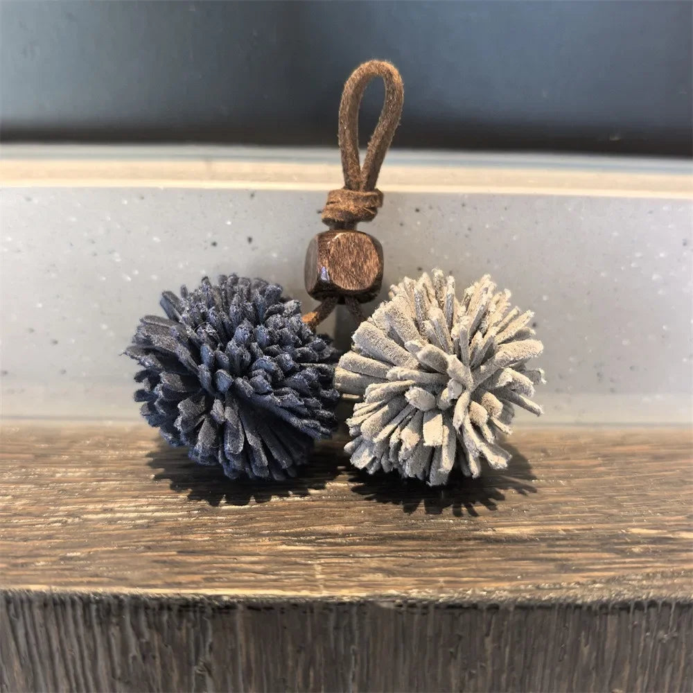Maillard Flower Pine Cone Pom-Pom Tassel Shoelaces with Wood Beads Kangaroo Charm Unisex Sneaker Accessory 1 PCS