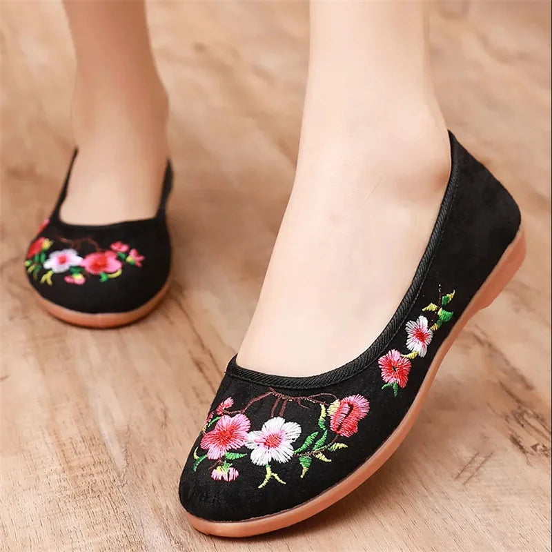 Women Cute Light Weight Round Toe Floral Spring Summer Slip on Anti Skid Dance Flat Shoes Black Loafers Sapatos Femininas E488