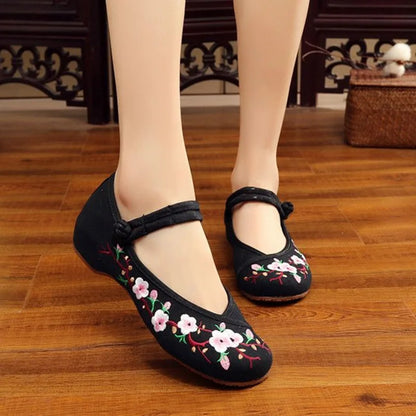 Cresfimix sapatos femininas women classic light weight retro chinese embroidery flat shoes lady casual black comfy shoes ab294
