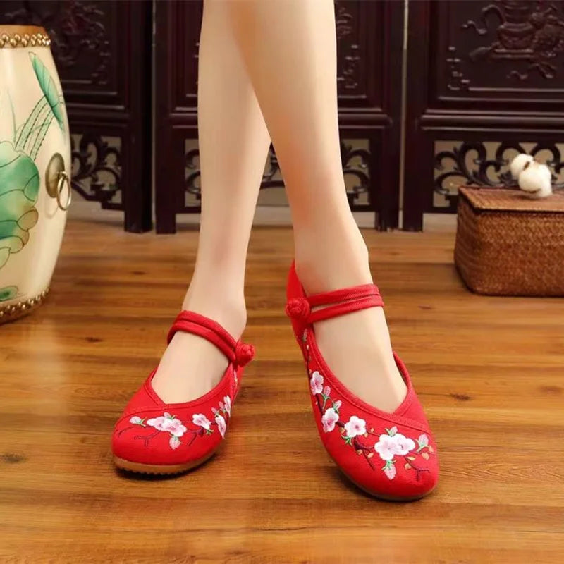 Cresfimix sapatos femininas women classic light weight retro chinese embroidery flat shoes lady casual black comfy shoes ab294