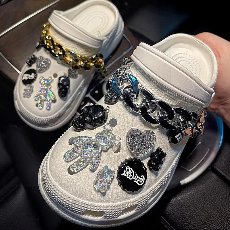 Hot Sale Bundle for Silvery Chain Hole Shoes Charms Designer Fashion Trend Charms for DIY Quality Cute Bear Clogs Shoes Buckle
