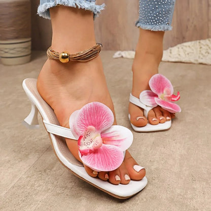 Chinelos Femininos Casuais Sapatos da Moda de Alta Qualidade para Mulheres Sandálias Femininas Rasas Design Elegante com Flores Chinelos de Mulher