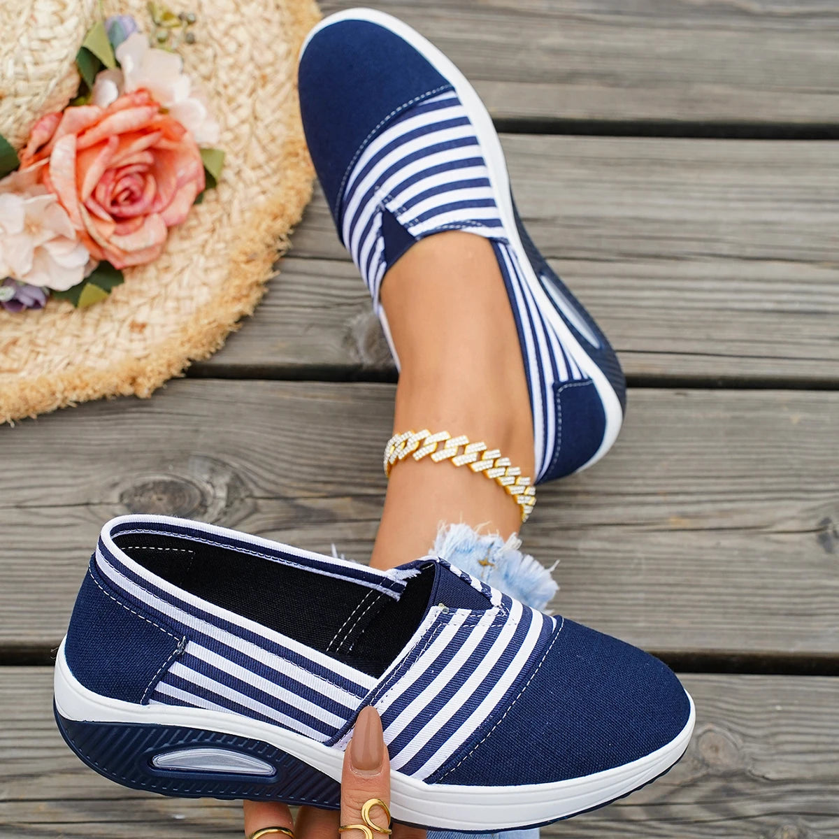 Shoes for Women Summer Casual Flats Ladies Fashion Leather Soft Sole Non-Slip Feminino Round Head Sports Shoes