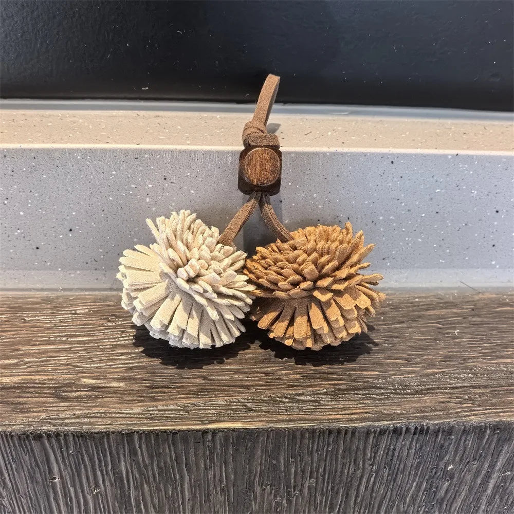 Maillard Flower Pine Cone Pom-Pom Tassel Shoelaces with Wood Beads Kangaroo Charm Unisex Sneaker Accessory 1 PCS