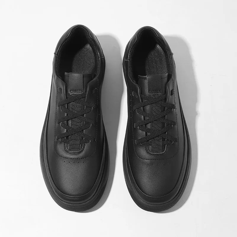 Sapatos masculinos sapatos de couro masculinos sapatos casuais com sola leve e macia sapatos brancos pequenos masculinos Confortável de usar Resistente ao desgaste